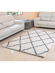 שטיח שאגי הרמוני לבן עם מעוינים בצבע אפור כהה בגודל 120X170 ס"מ