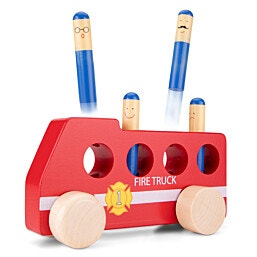 כבאית עם 4 כבאים קופצים מעץ